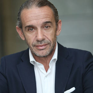 alejandro-zunzunegui